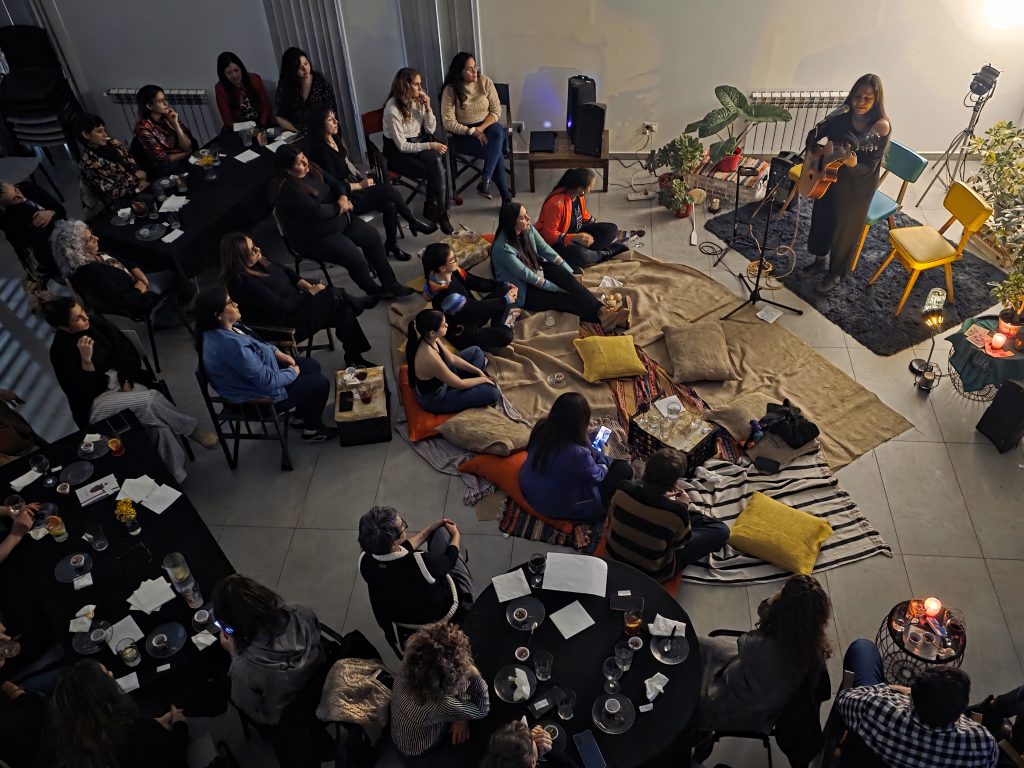 Maca Montovi, La Revuelta Cultural, 27 de junio.